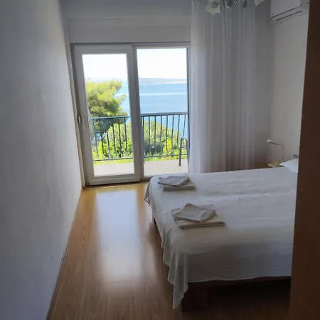 Sa 2 Balkona I Pogledom Na Omiš