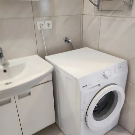 Penzion Sa 2 Balkona I Pogledom Na *